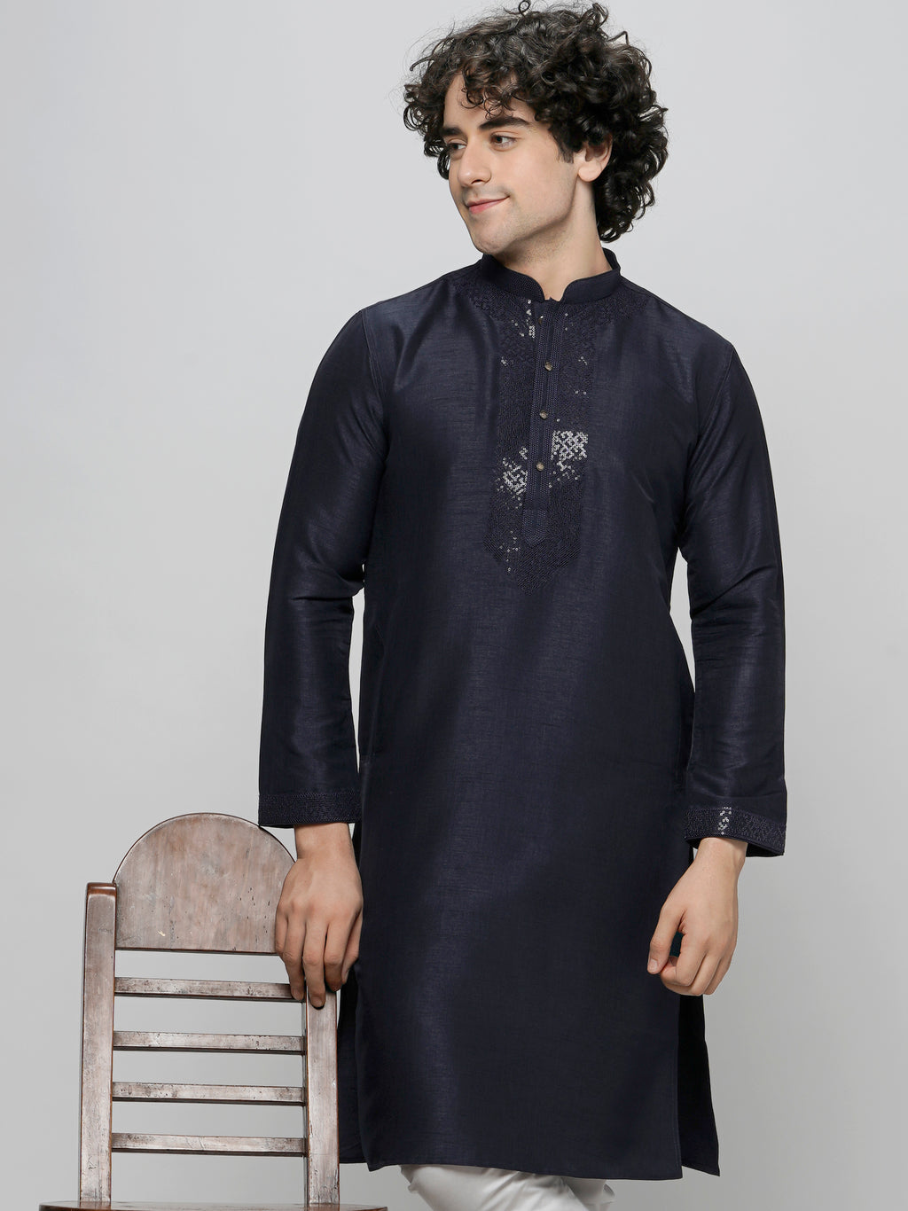 Men Dark Blue Geometric Sequin Embroidered Kurta main image 0