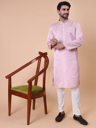 Men's Floral Embroidered Kurta