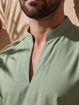 Mens Solid V-slit neckline Green Kurta with Bootcut Pan MAAHI FABS