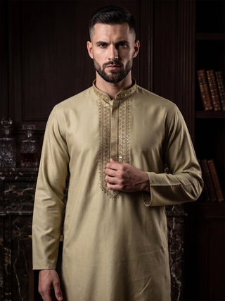 Men’s Pista Sequined Embroidered Kurta MAAHI FABS