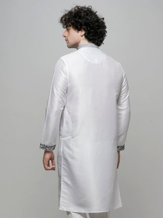 Men's White Embroidered Kurta