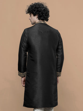 Men's Black Embroidered Kurta