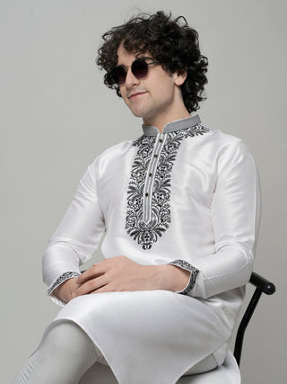 Men's White Embroidered Kurta