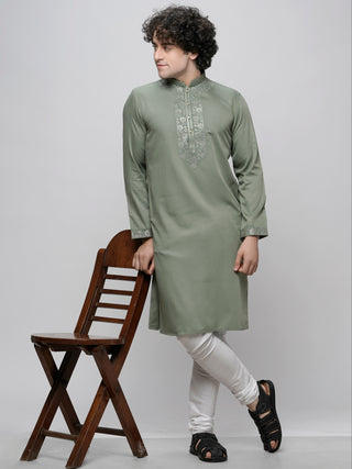 Men's Green Cotton Embroidered Kurta