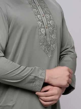 Men's Green Cotton Embroidered Kurta