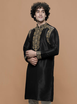 Men's Black Embroidered Kurta