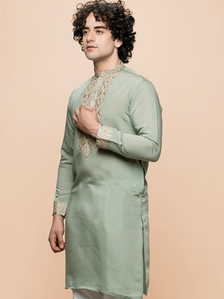 Men's Green Embroidered Kurta