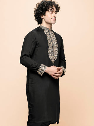 Men's Black Embroidered Kurta