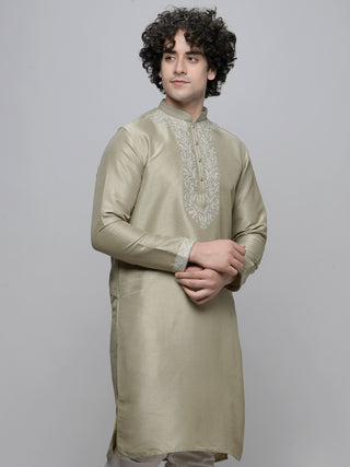 Men's Green Embroidered Kurta