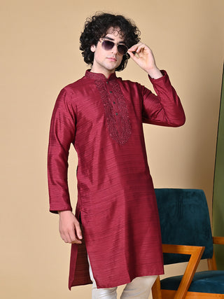 MAAHII FABS Men Maroon Embroidered Straight Kurta